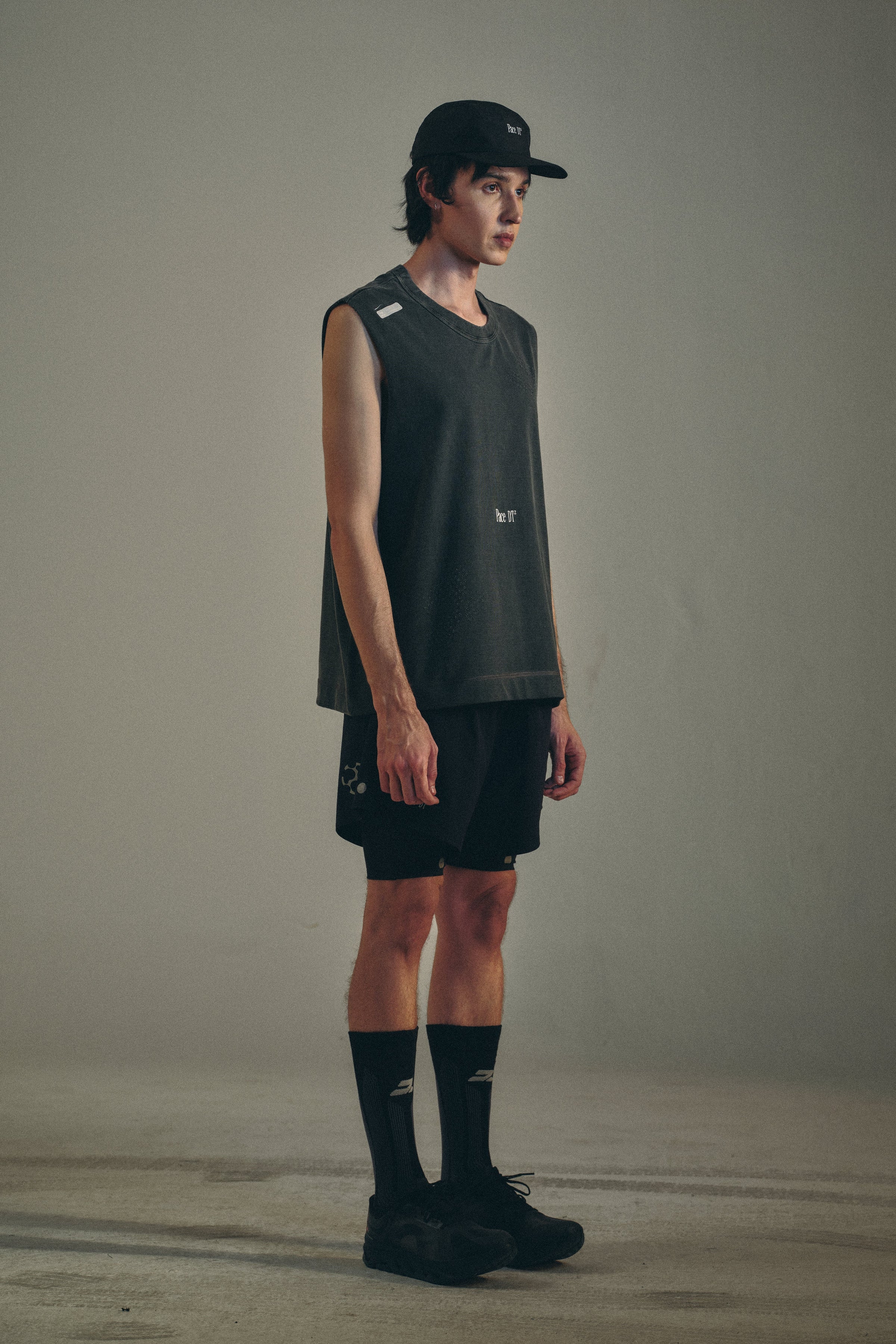 DT2 DRUMMER TANK STONE BLACK
