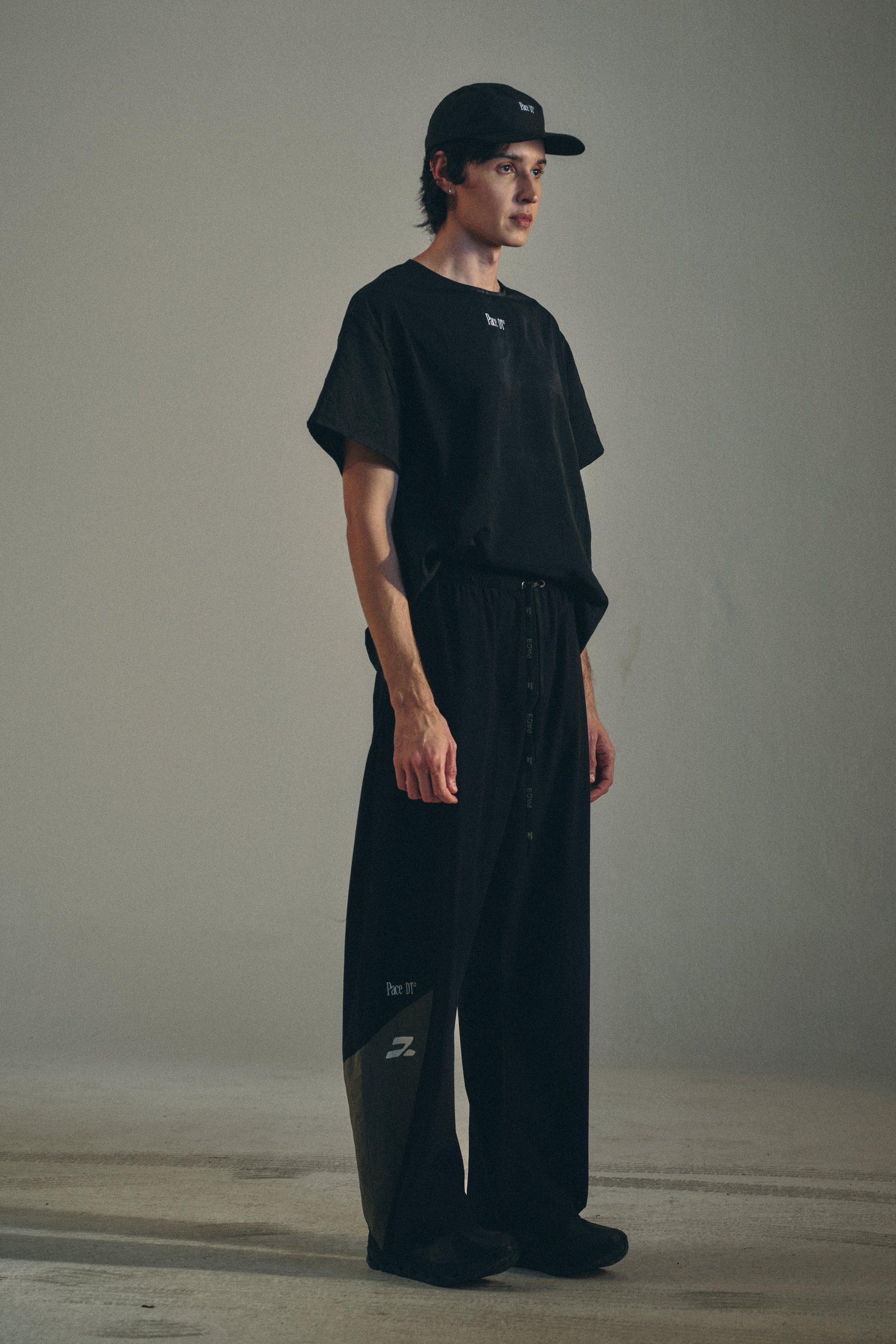 DT2 CURVED PANTS