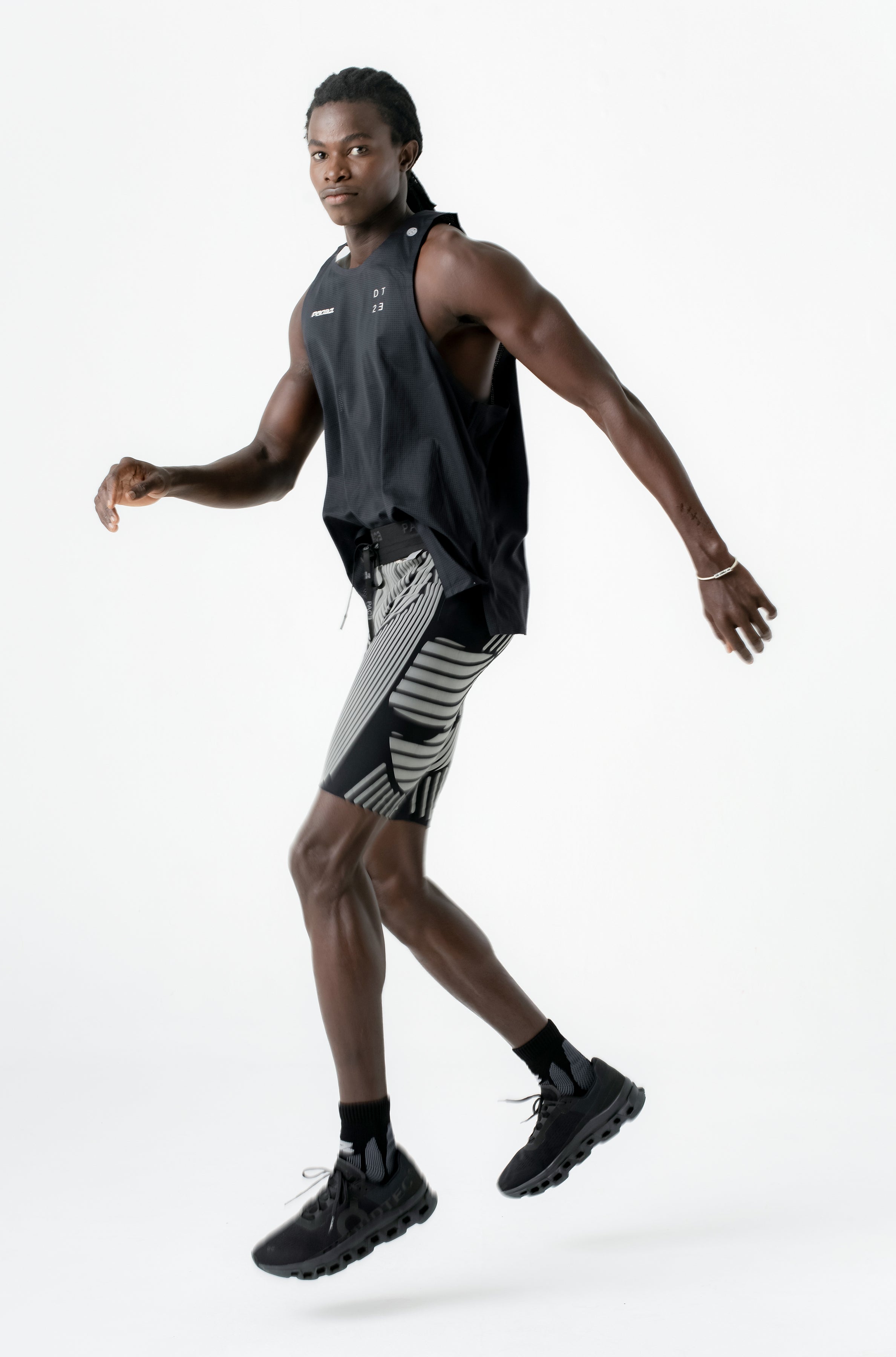 DT2 FORMS COMPRESSION SHORTS