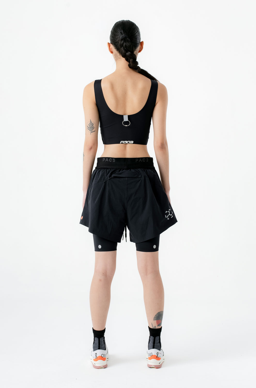 DT2 SEAMLESS SPORTS BRA BLACK