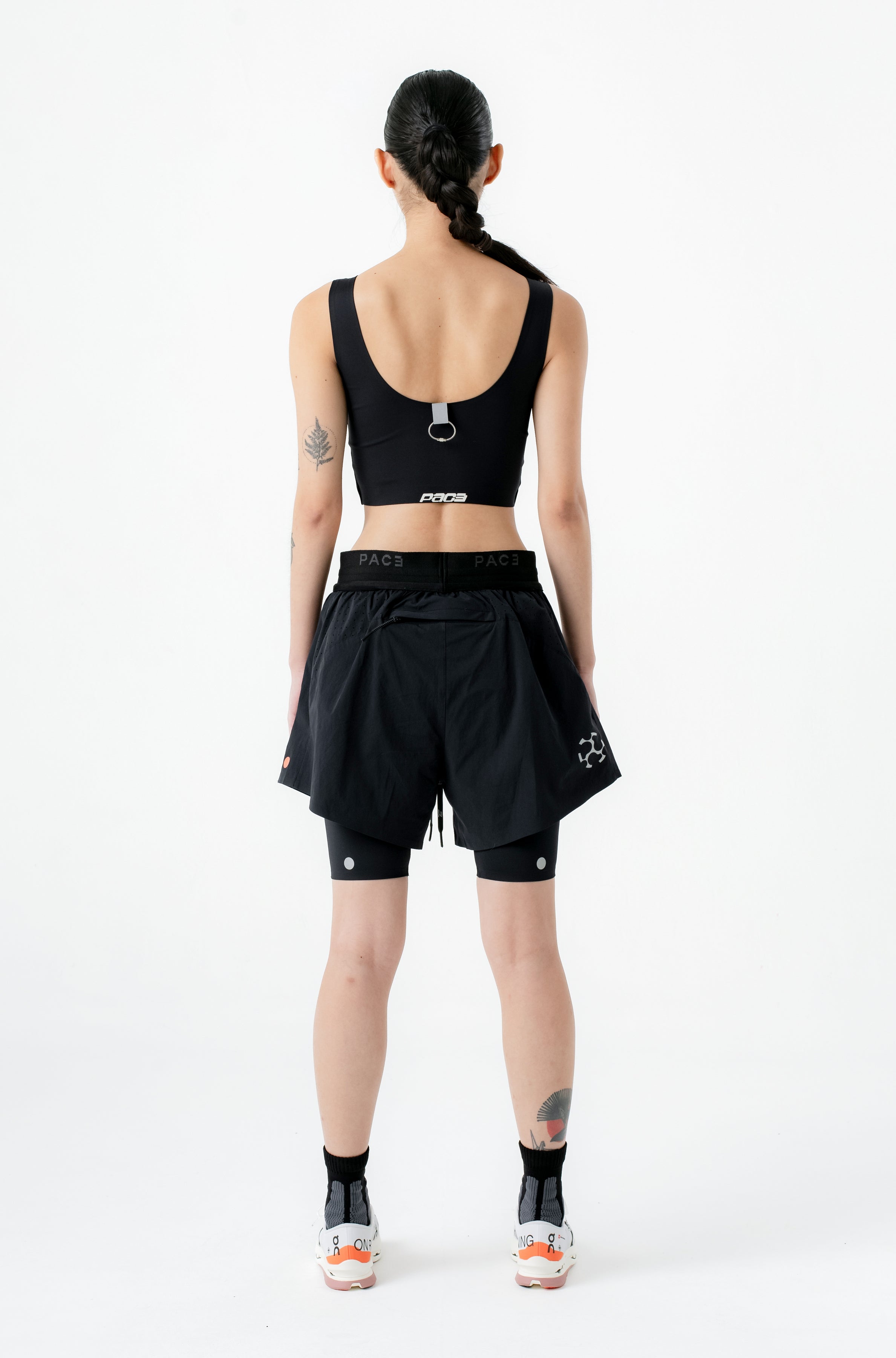 DT2 SEAMLESS SPORTS BRA BLACK