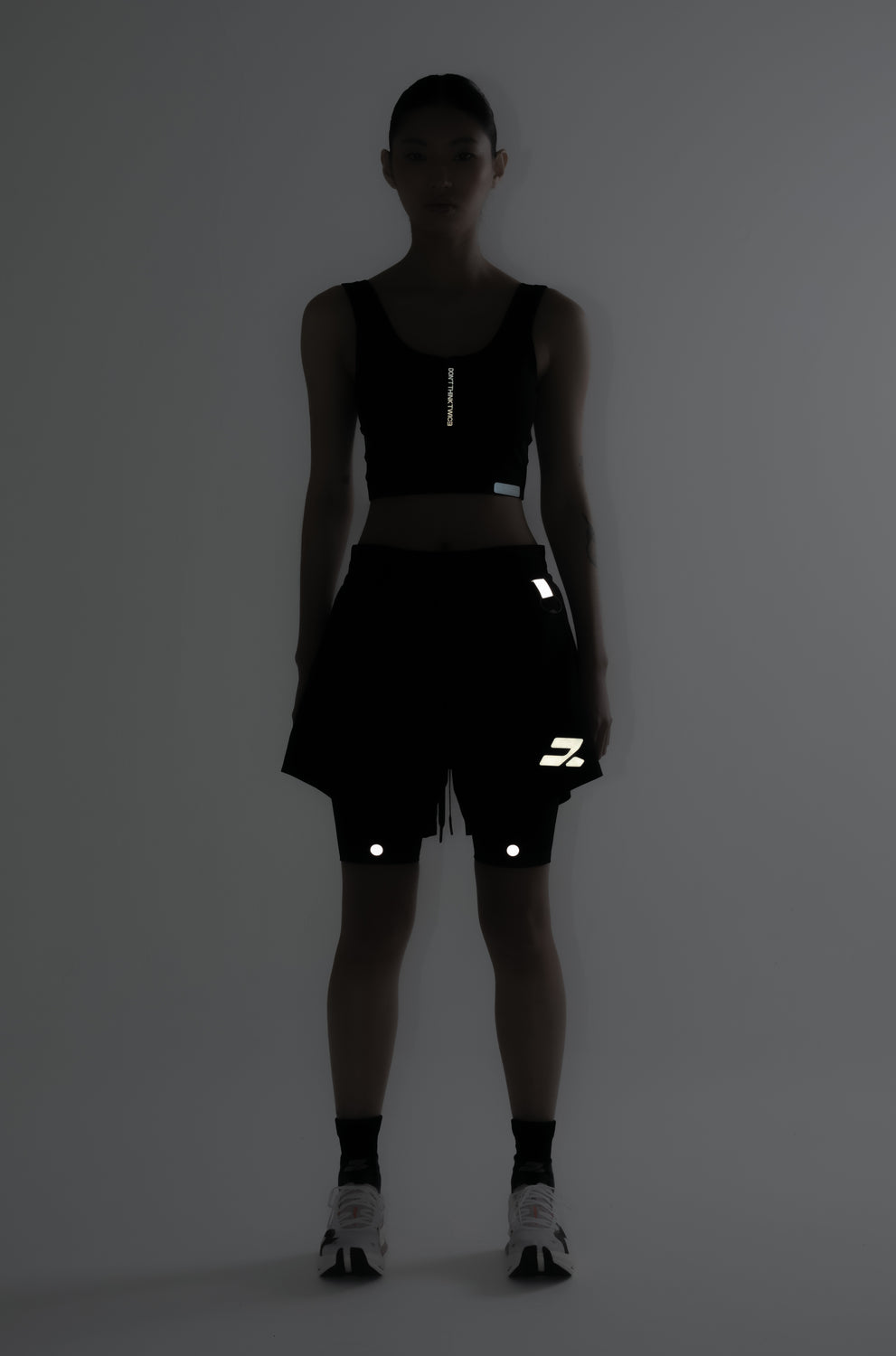 DT2 SEAMLESS SPORTS BRA BLACK