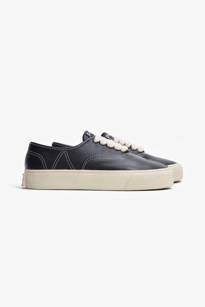 YOSHI'S TABI V2 LEATHER BLACK