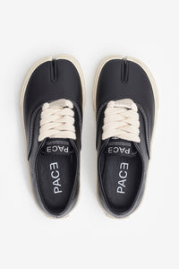 YOSHI'S TABI V2 LEATHER BLACK