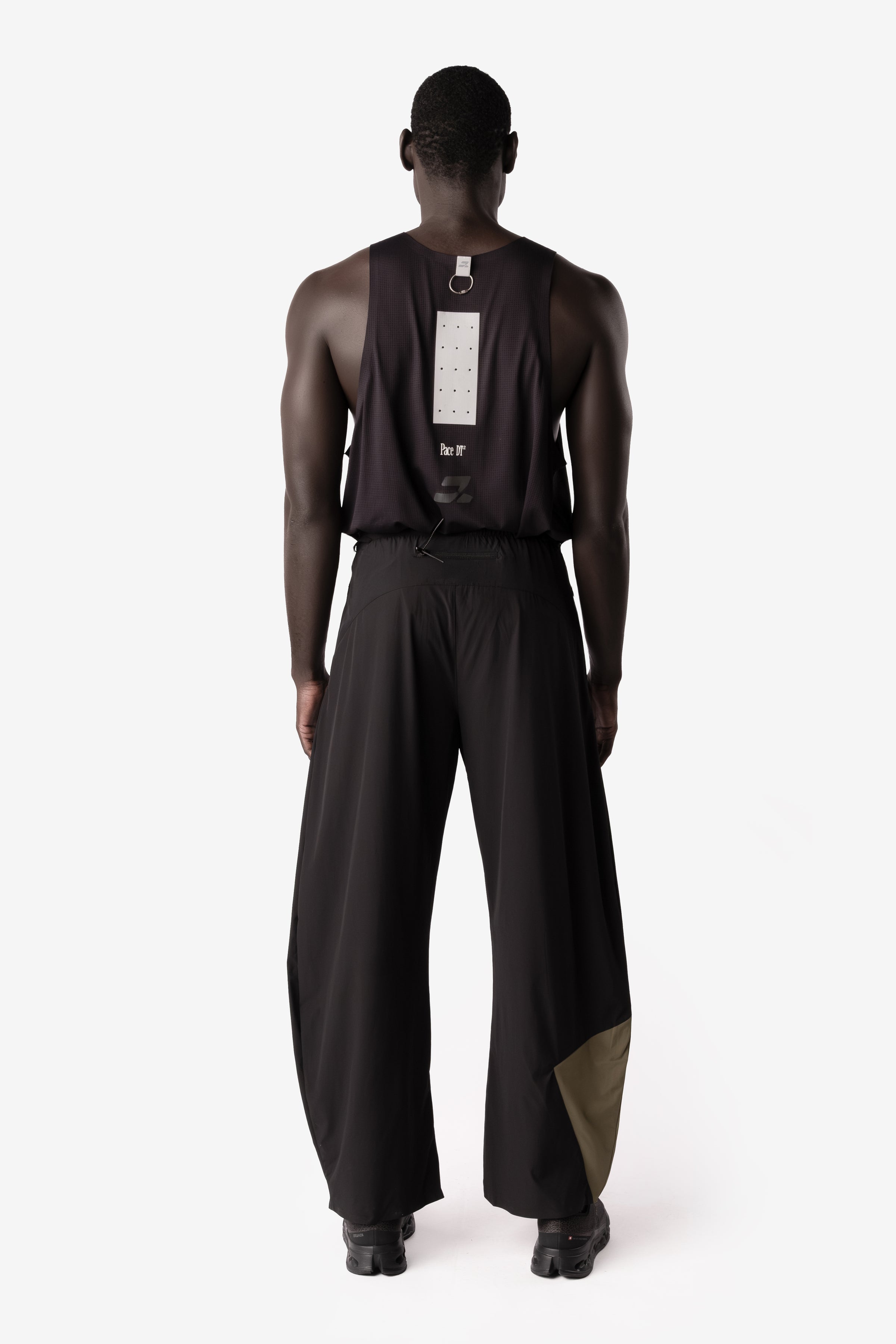 DT2 CURVED PANTS