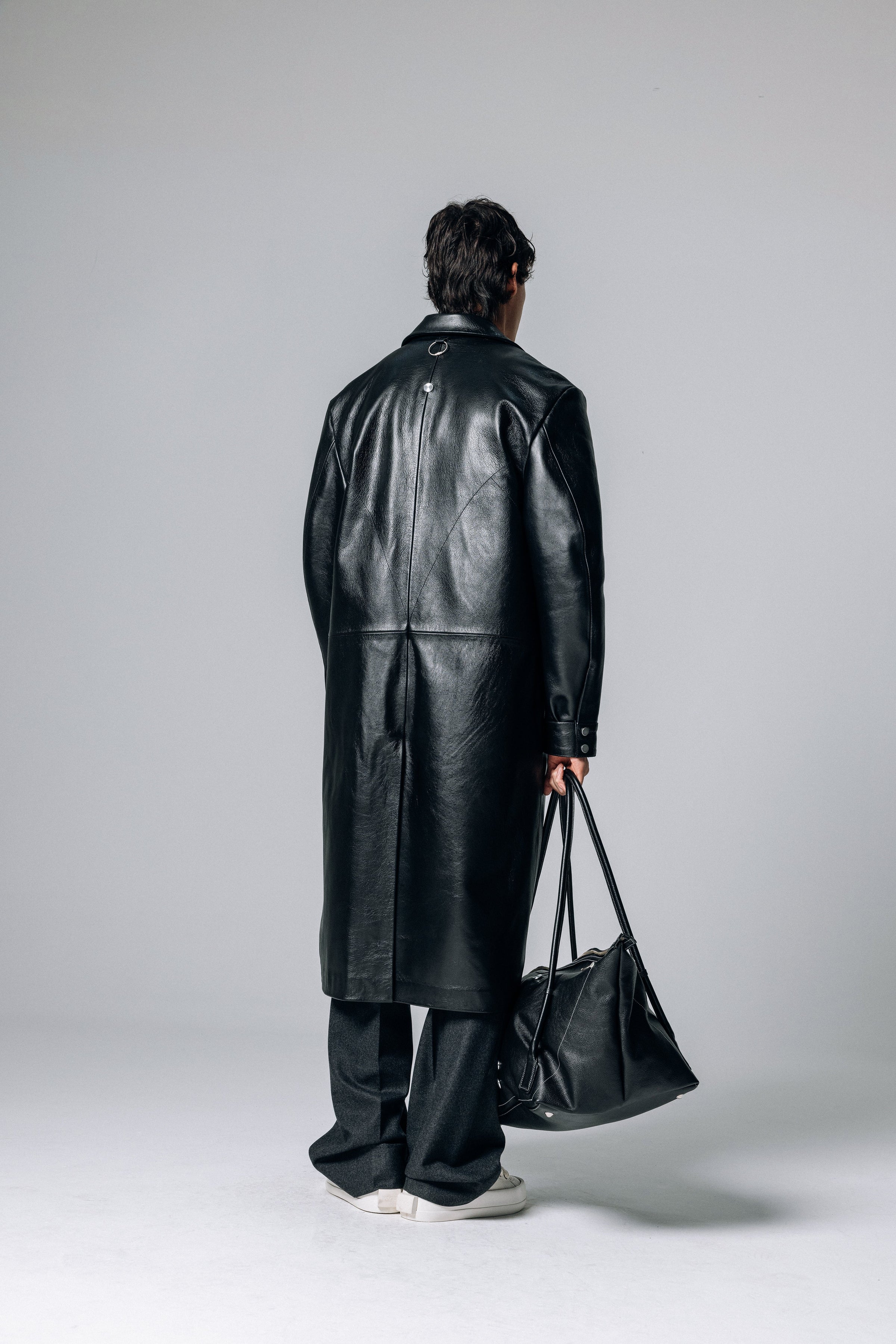 PRÉ VENDA - LEON LEATHER LONG COAT BLACK