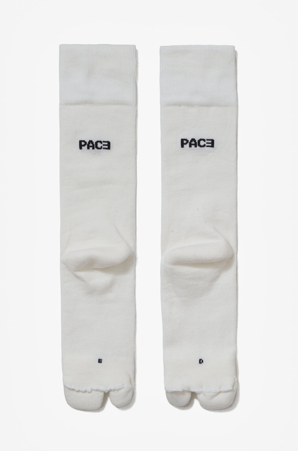 PACE TABI SOCKS OFF WHITE