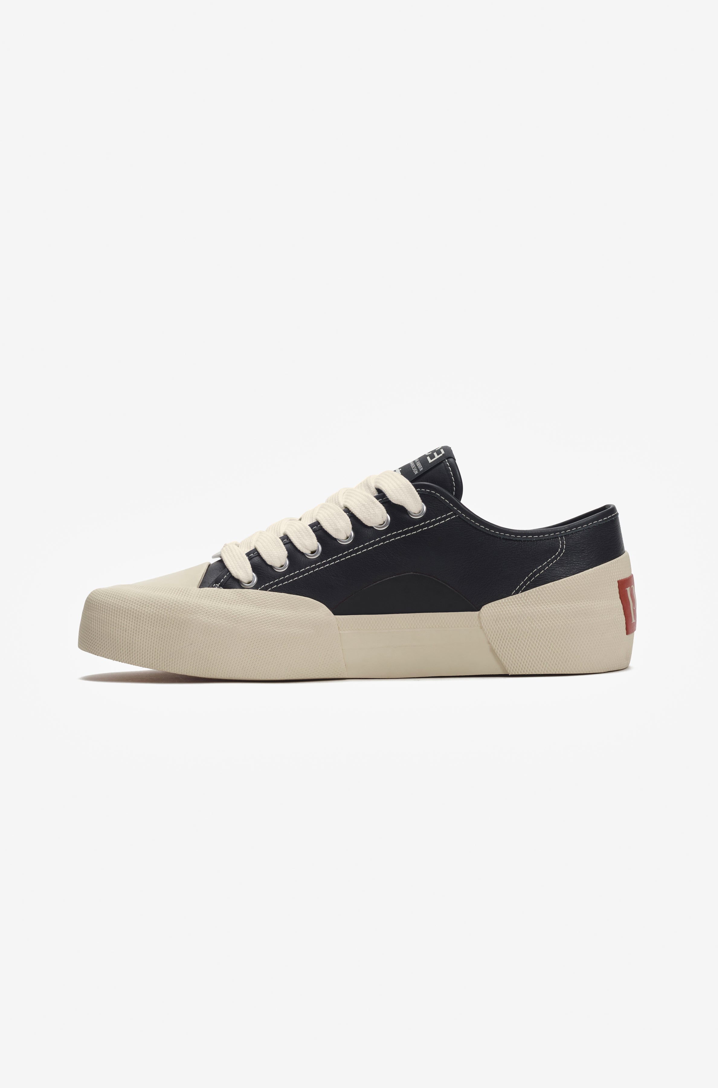 YACHT-RUBBER LEATHER LOW BLACK