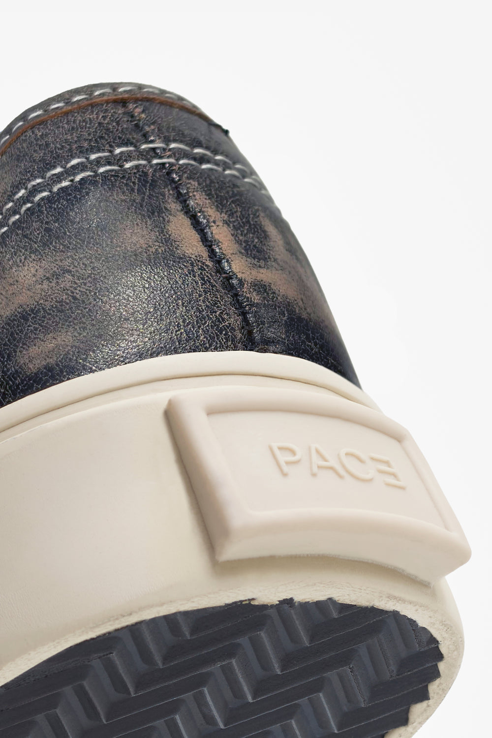 YOSHI'S TABI V2 LEATHER DUST BROWN