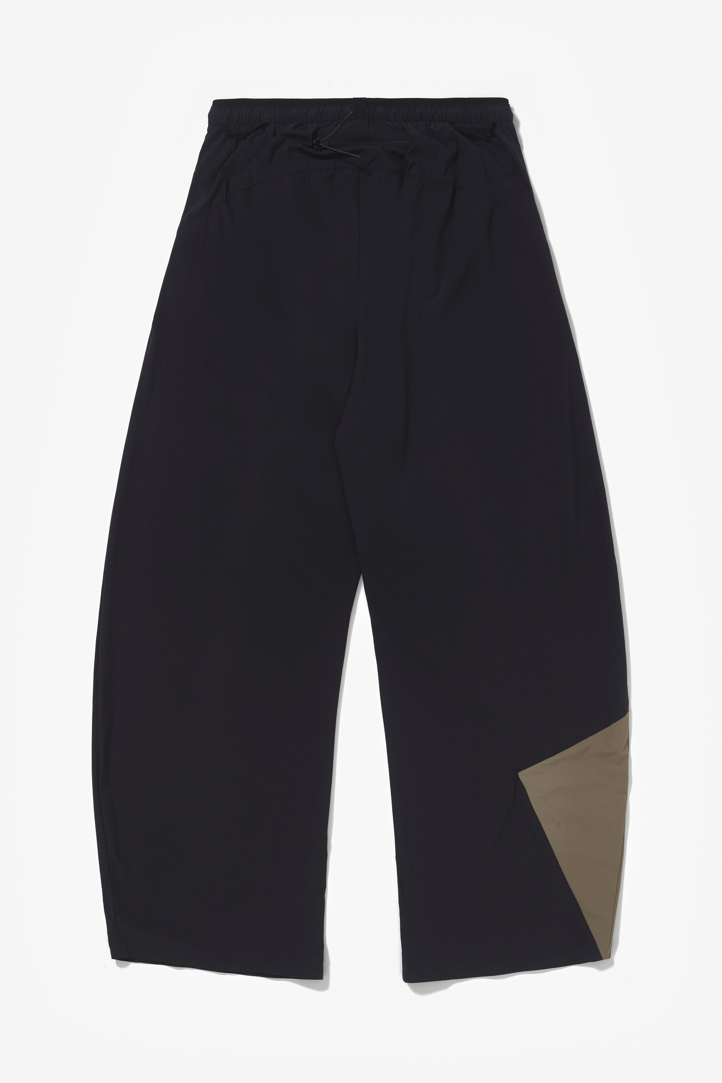 DT2 CURVED PANTS