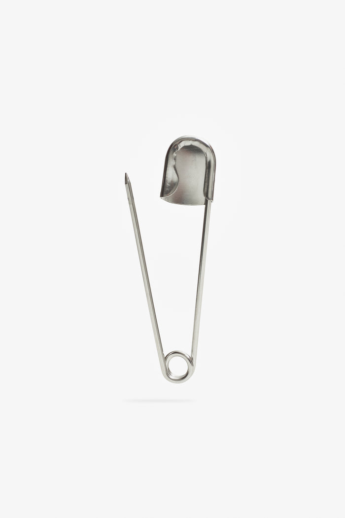 OVERSIZED SHISA SAFETY PIN